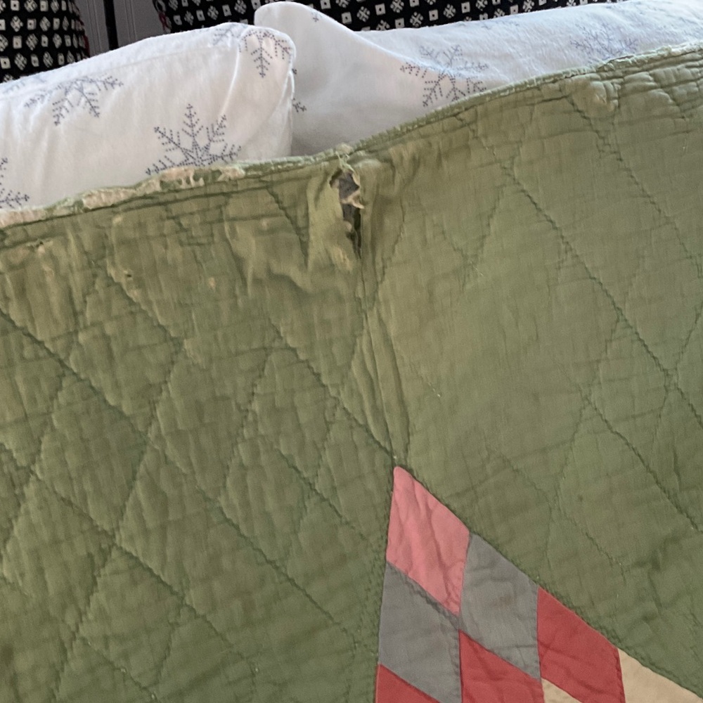 Antique Quilted Star Quilt - Soft Pastel Bedding - Picture 2 of 4